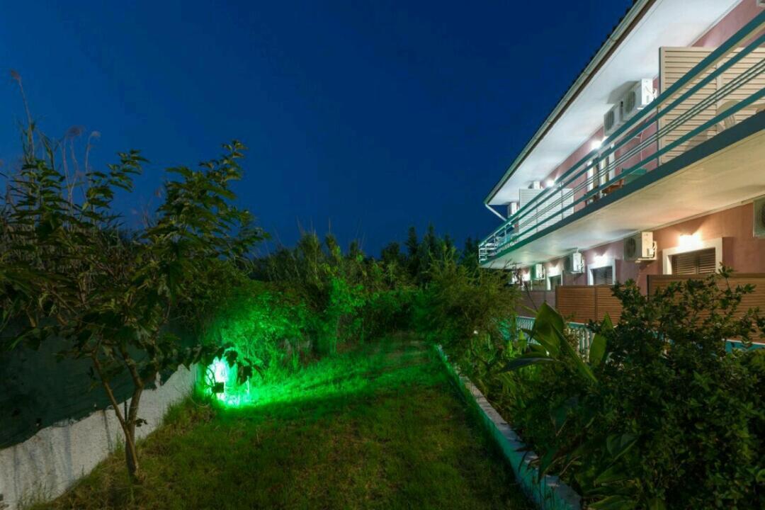 Eleni Studios & Apartments 알리케스 외부 사진